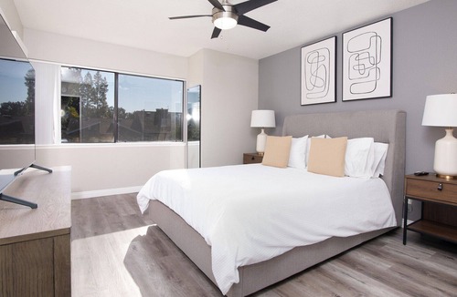 South Redlands Apartment | Modern Apartment in Prime Location (ID8704X95)