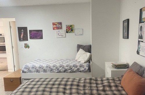 Sunset Park House | Modern, Breezy Home in Mar Vista- Santa Monica Adjacent
