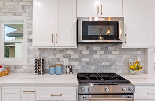 Placentia House | Modern Bright Remodeled Private House Near Disney/LA