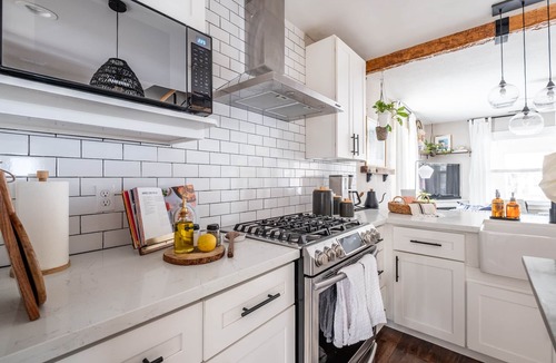 North Oak Park House | Modern Bungalow near UC Davis Med Center, 10 min from Downtown Sacramento!