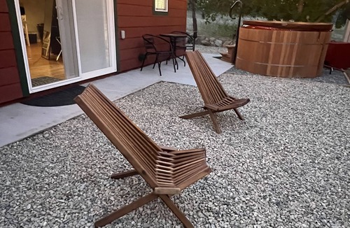 Ahwahnee Cabin | Modern Cabin with Private Jacuzzi - Casa de Manzanita