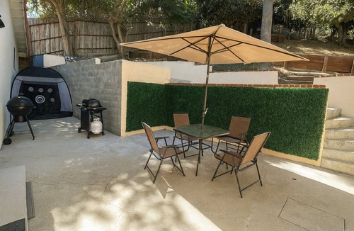 Studio City House | Modern Comfort near Universal