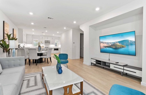 Mayflower Village House | Modern Comfort Stylish 3BR Arcadia Home with Ensuite Baths & best location#42090