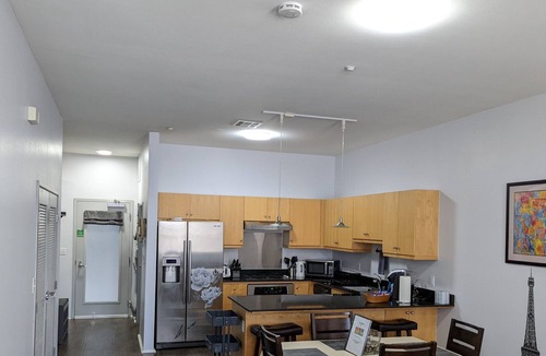 Anaheim Colony Historic District Apartment | Modern Condo downtown Anaheim Disneyland