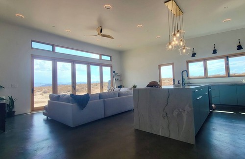 Twentynine Palms House | Modern Desert Roots Retreat Stargazing Nights & Joshua Tree Views, Near Park