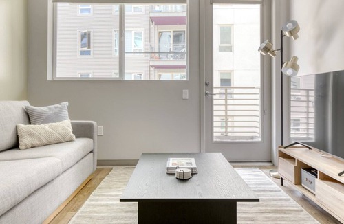 Little Tokyo Apartment | Modern Downtown 2BR w/ Pool, W/D & Gym, near 7th St Metro, by Blueground