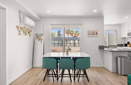 Altadena Apartment | Modern Family Getaway With Spacious Living Areas