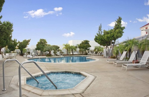 Torrance House | Modern Family Unit! Pool, On-site Restaurant, Near Attractions