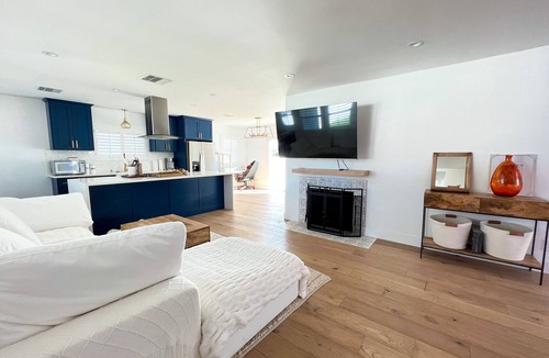 North Hills West House | Modern Farm House 3 bedrooms 2 bathrooms with Backyard and Front Yard