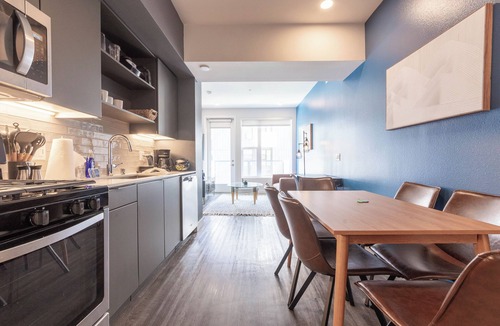 Hollywood Apartment | Modern Gem in Hollywood