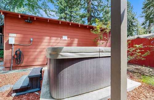 Lakeside Park Cabin | Modern Hideaway with Hot Tub & Firepit | Walk to Beach & Heavenly Village