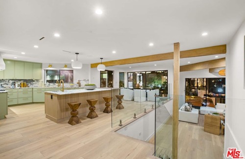 Beachwood Canyon House | MODERN HOLLYWOOD HILLS MANSION | 5 BEDROOMS | VIEWS | BRAND NEW