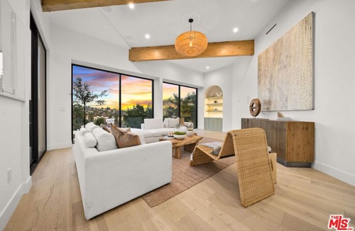 Beachwood Canyon House | MODERN HOLLYWOOD HILLS MANSION | 5 BEDROOMS | VIEWS | BRAND NEW