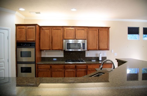 Reedley House | Modern house with jacuzzi - near 3 National Parks!