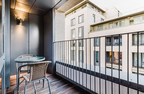 Golborne Apartment | Modern Ladbroke Grove 2BR, Furnished, Decorated & Ready, by Blueground