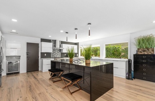 Mesa Verde House | Modern Luxury 5 Bedrooms in Costa Mesa