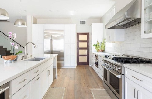 Belmont Heights House | MODERN LUXURY BEACH RETREAT HOME-Panoramic roof ,block to beach, dining, shops