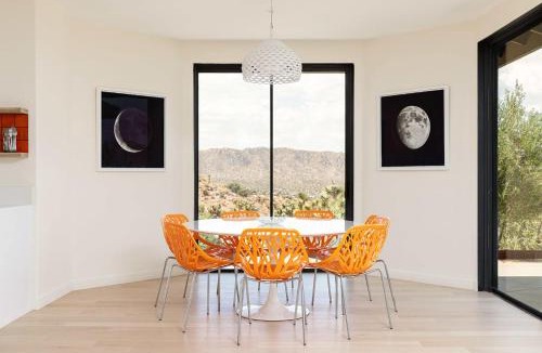 Yucca Valley House | Modern Mosaics- Joshua Tree Chef Home On Hill Spa