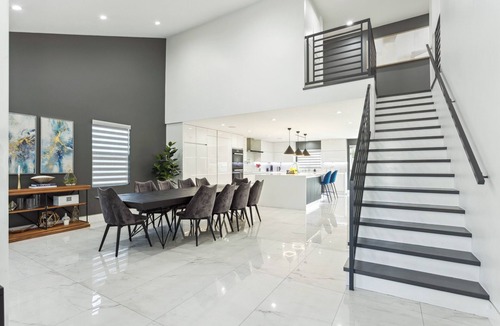 Valley Village House | Modern Oasis! 5BD/3BA & Pool in Valley Village