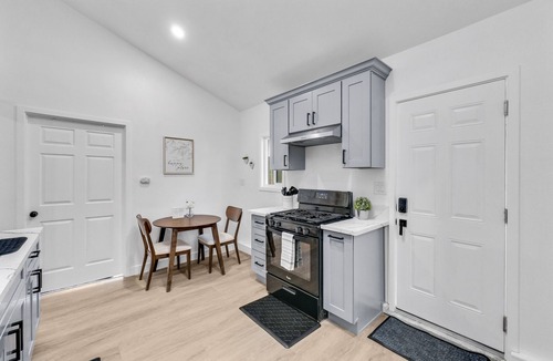 Fountain Valley House | Modern & Private 1BR Retreat