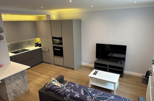 Vincent Square Apartment | Modern refurbished 2 bedroom apartment in the heart of London