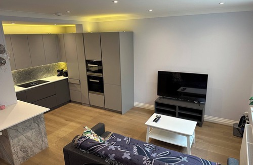 Vincent Square Apartment | Modern refurbished 2 bedroom apartment in the heart of London