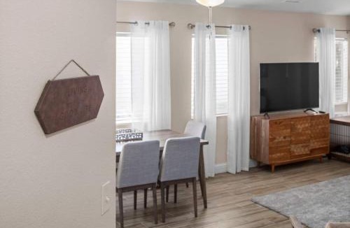 Pumpkin Center House | Modern Southwest Escape 2 Master Bedrooms