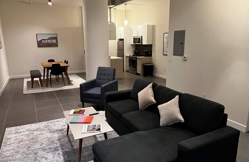 Downtown Los Angeles Condo | Modern, Spacious 1 Bedroom Loft in DTLA - FREE Parking