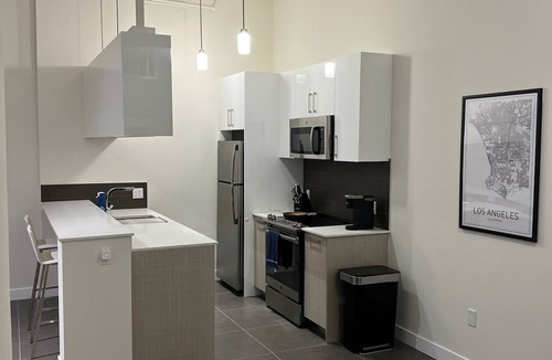 Downtown Los Angeles Condo | Modern, Spacious 1 Bedroom Loft in DTLA - FREE Parking