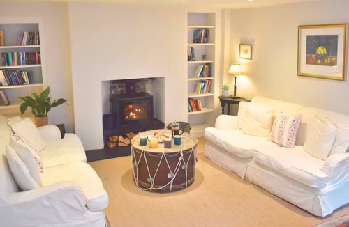 Chichester House | Modern, Spacious Town House Located in Central Chichester and Sleeping 10 - Dogs very welcome!