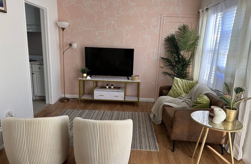 Bellflower Apartment | Modern Stay near Disney & LA