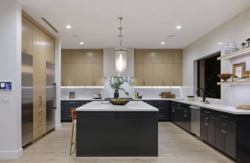 North Hollywood House | Modern Studio City 4BD Farmhouse w/Office