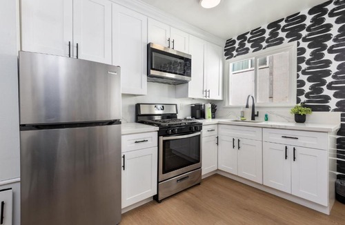 Hollywood Hills West Apartment | Modern Studio Oasis near Sunset Blvd