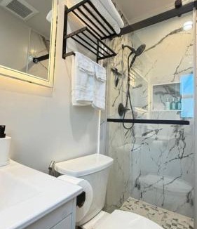 Del Rey Apartment | Modern Studio Stylish &Cozy Ieft Unit
