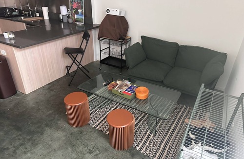 Westlake Apartment | Modern Style Loft in Echo Park w/Parking