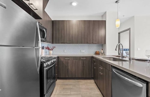 Downtown Apartment | Modern - Universal Stdios/Americana 2BD2BTH APT