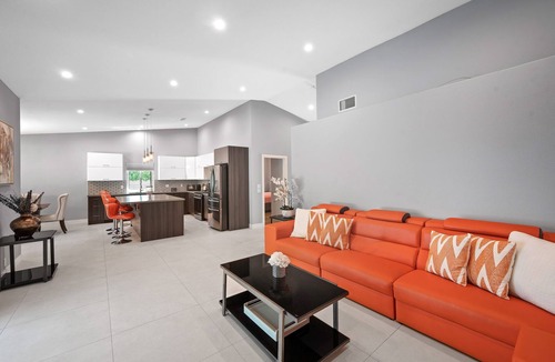 Cathedral City House | Modern Villa 6bd 4bath POOL HOUSE 30 Day Min