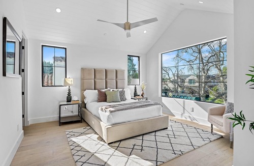 Greater Wilshire - Hancock Park Villa | MODERN VILLA IN THE BEST LOCATION K