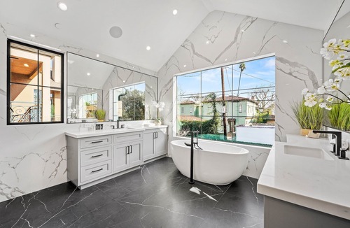 Greater Wilshire - Hancock Park Villa | MODERN VILLA IN THE BEST LOCATION K