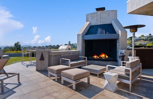 Trousdale Estates House | Modern Villa with Spectacular City & Ocean Views in Trousdale Estates