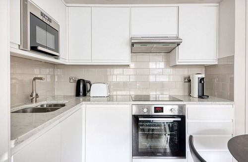 Waterloo Apartment | Modern Waterloo 2BR open plan with Balcony on Lower Marsh, by Blueground