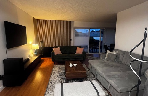 West Hills House | Modern West Hills Home – 3 Bedrooms, 2 Baths, Great Location