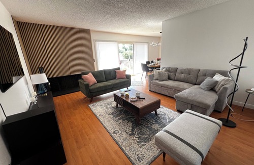 West Hills House | Modern West Hills Home – 3 Bedrooms, 2 Baths, Great Location