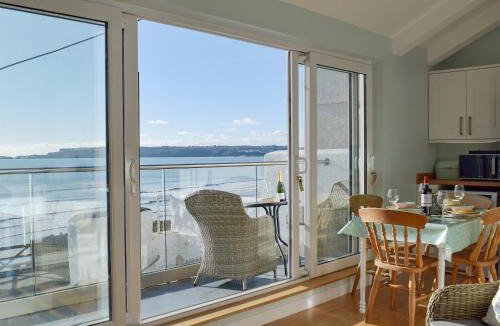 Amroth House | Mole End