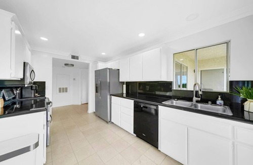 Monarch Beach Condo | Monarch Vistas - Sleek & Modern! Ocean Views! Walk to Beach! Pool! STR23-0052