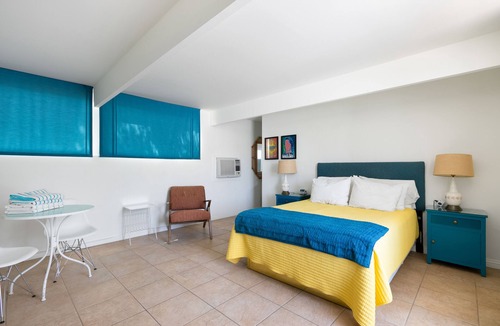 Desert Park Estates Hotel | Monkey Tree Hotel 12 by AvantStay | Stylish Hotel in Palm Springs w/Pool!