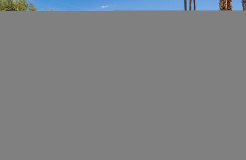 Desert Park Estates House | Monkey Tree Hotel 16