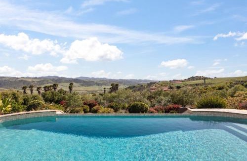 Fallbrook House | Monserate Wine Country w Infinity Pool Views