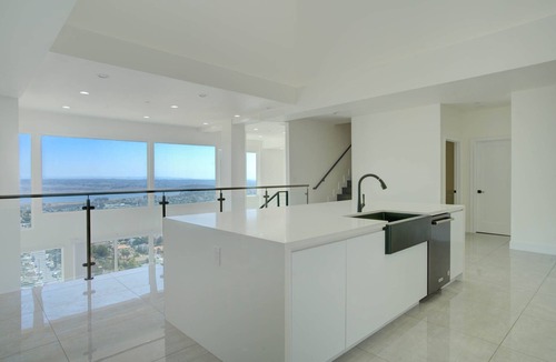 La Presa House | MONTH TO MONTH Amazing Views NEW Luxury 5 Bed 4.5 Bath Modern Home