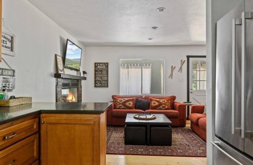 Moonridge House | Moonridge Overlook Near Bear Mountain
